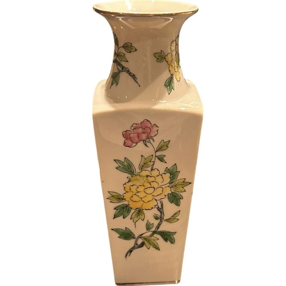 Chinese Porcelain Vase Famille Rose Qing Or Republic Period Export Style (TWO)